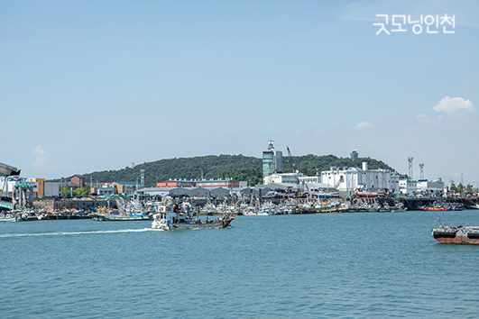 Fishing boats and the waterfront at Incheon Namhang Wharf, published in 2021